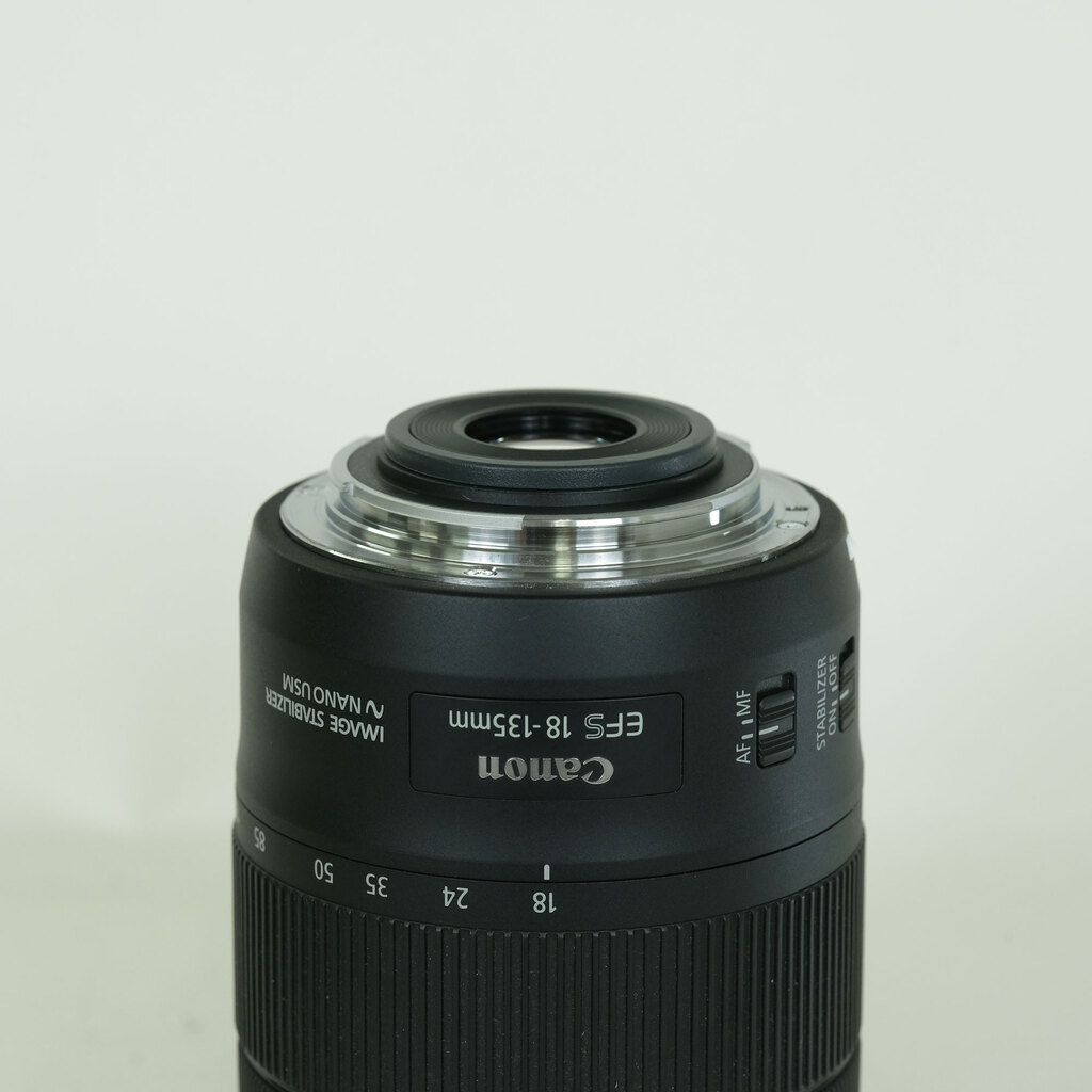 Canon EF-S18-135mm F3.5-5.6 IS USM