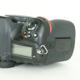 Nikon D780