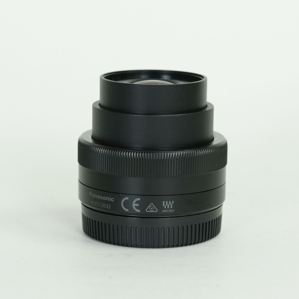 Panasonic LUMIX G VARIO 12-32mm / F3.5-5.6 ASPH. / MEGA O.I.S.