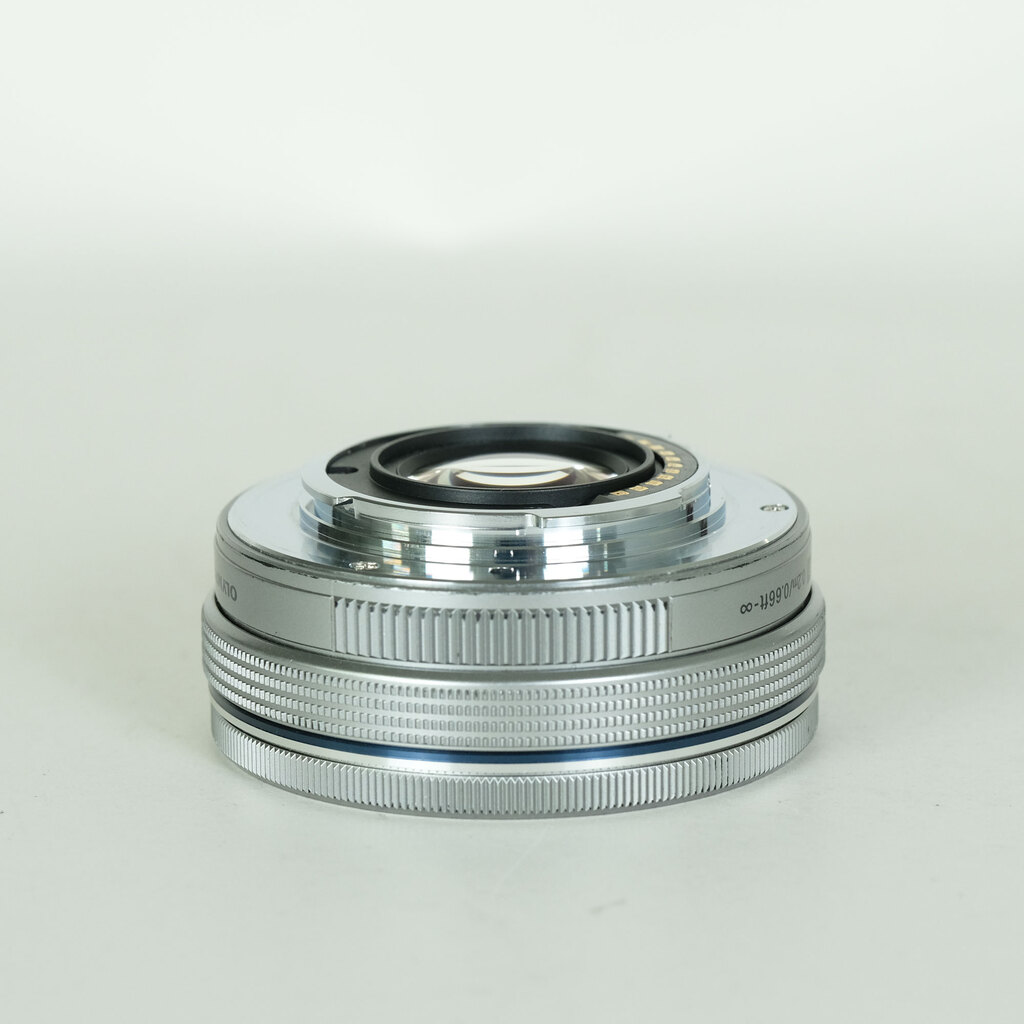 OLYMPUS M.ZUIKO DIGITAL ED 14-42mm F3.5-5.6 EZ シルバー