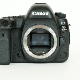 Canon EOS 5D Mark IV