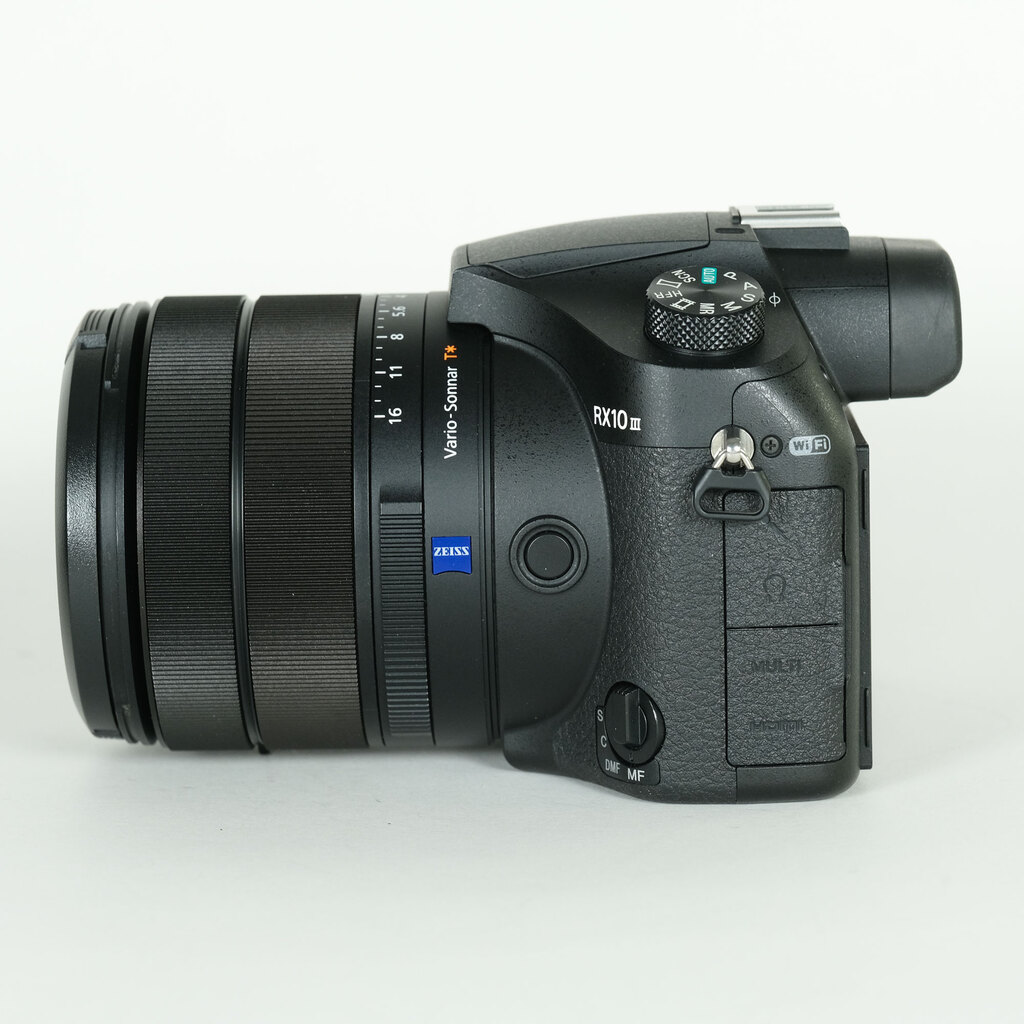 SONY Cyber-shot DSC-RX10M3
