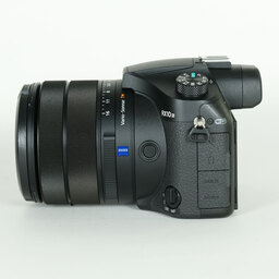 SONY Cyber-shot DSC-RX10M3