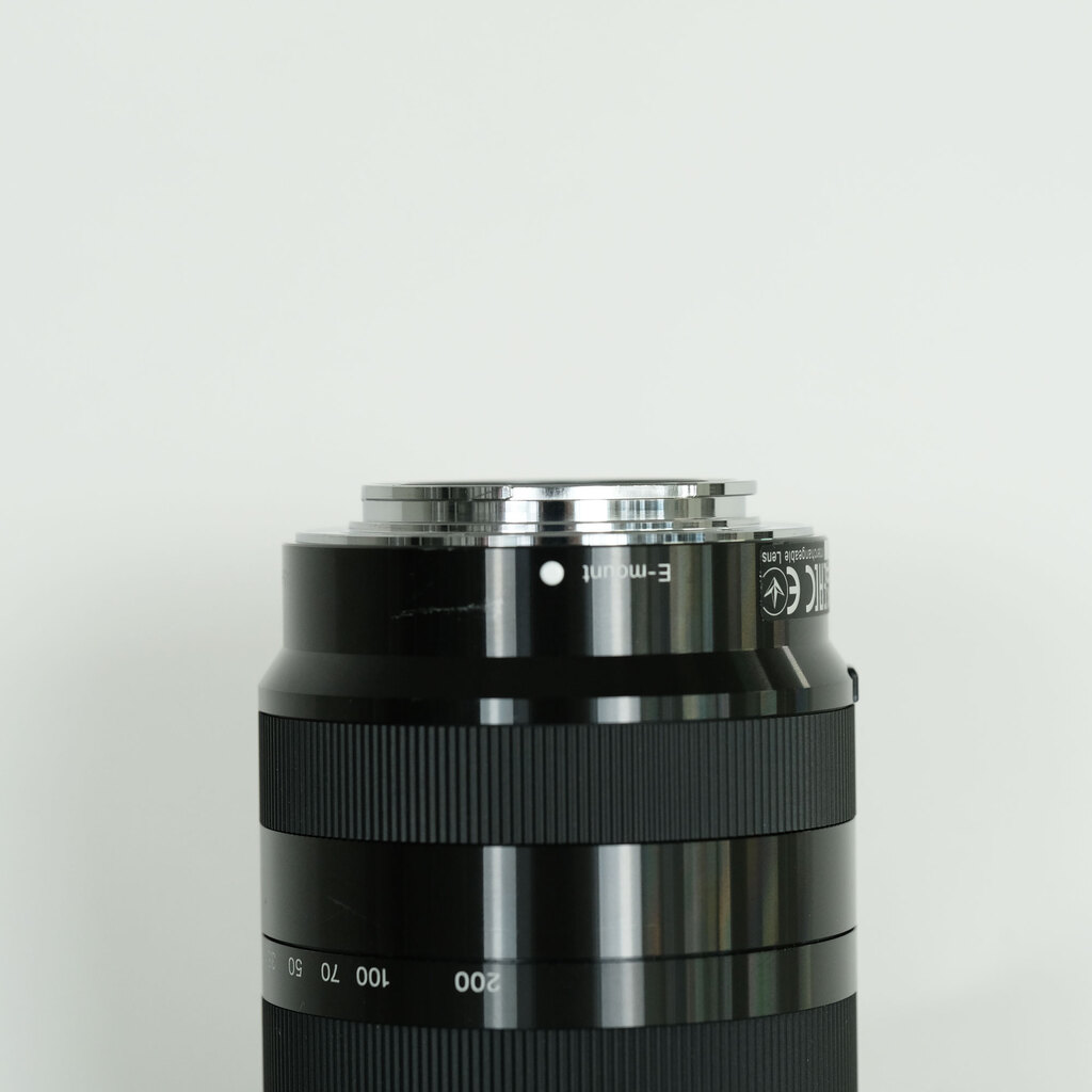 SONY E18-200mm F3.5-6.3 OSS LE SEL18200LE