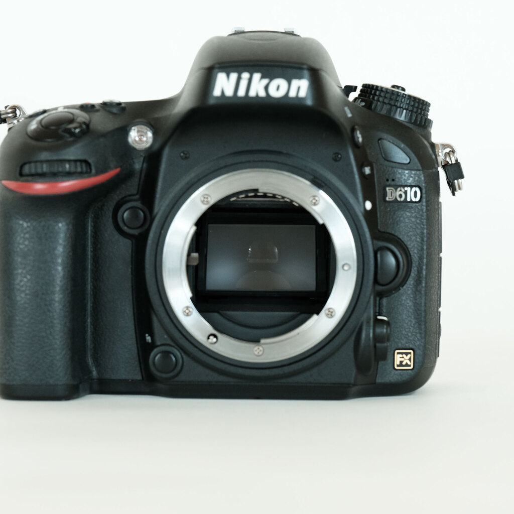Nikon D610