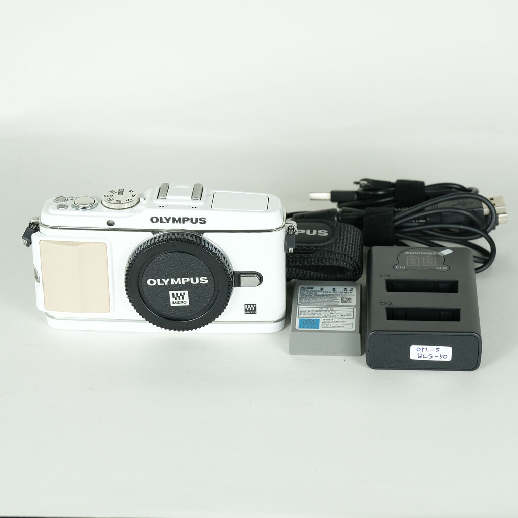OLYMPUS PEN E-P3 ボディ ホワイトの出品 | ONE SCENE（ワンシーン）