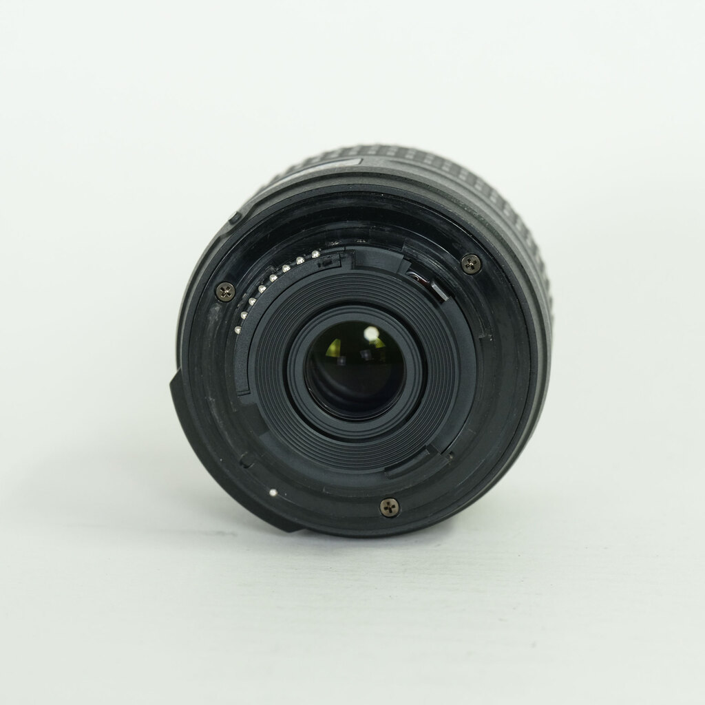 Nikon AF-S DX NIKKOR 18-55mm f3.5-5.6G VR II