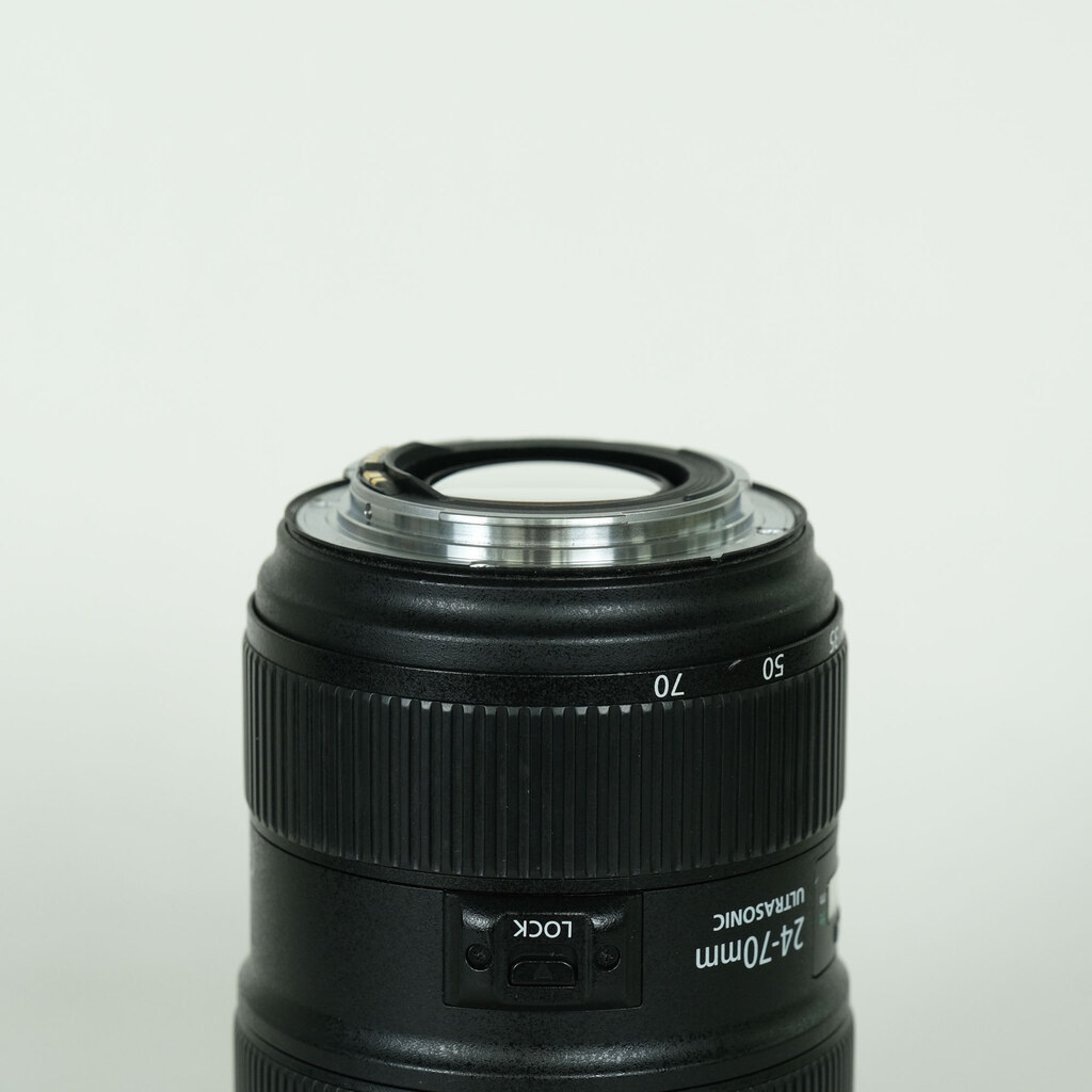 Canon EF24-70mm F2.8L II USMの出品 | ONE SCENE（ワンシーン）