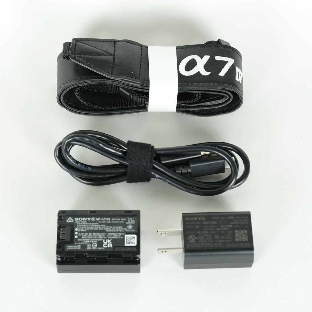 SONY α7 IV（ILCE-7M4）の出品 | ONE SCENE（ワンシーン）