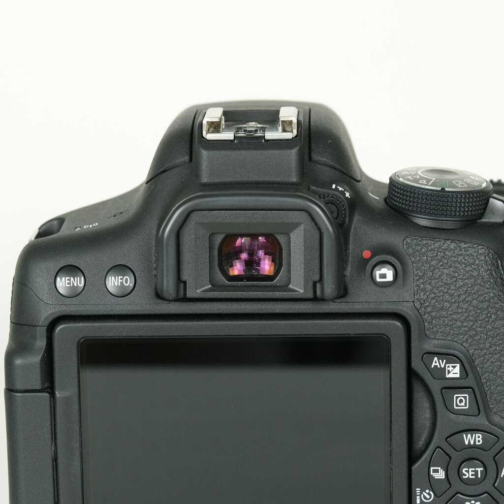 Canon EOS Kiss X8i