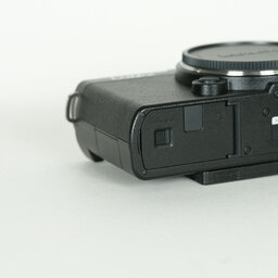 Panasonic LUMIX DC-S9