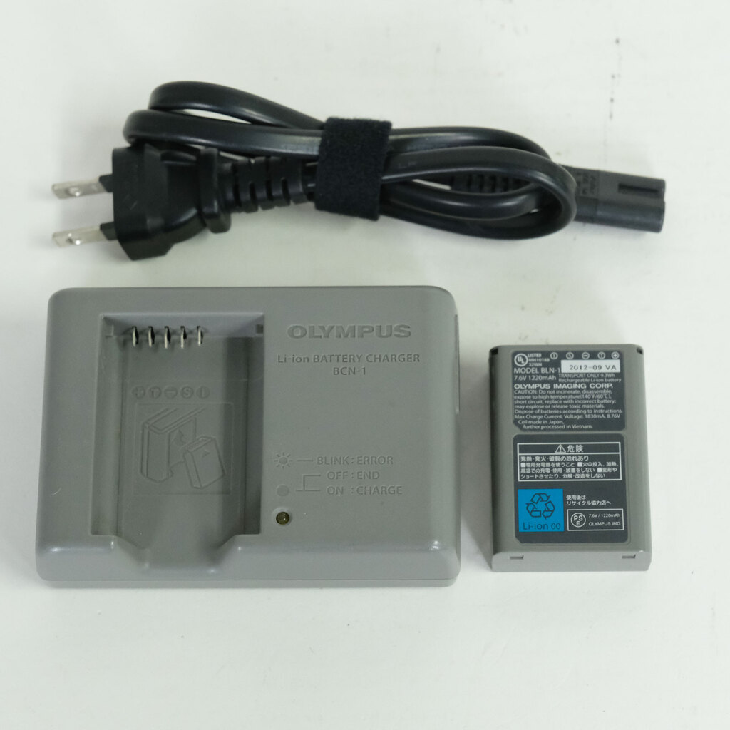 OLYMPUS OM-D E-M5 ボディ シルバー