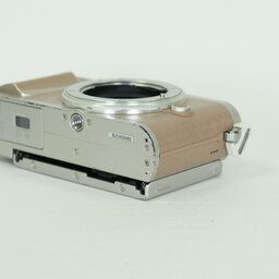 OLYMPUS PEN E-PL10