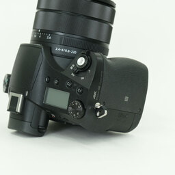 SONY Cyber-shot DSC-RX10M4