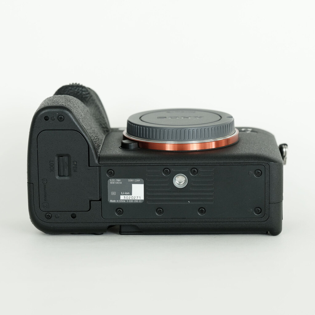 SONY α7 IV(ILCE-7M4) SONY α7 IV(ILCE-7M4)