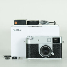 FUJIFILM X half X-HF1 FUJIFILM X half X-HF1