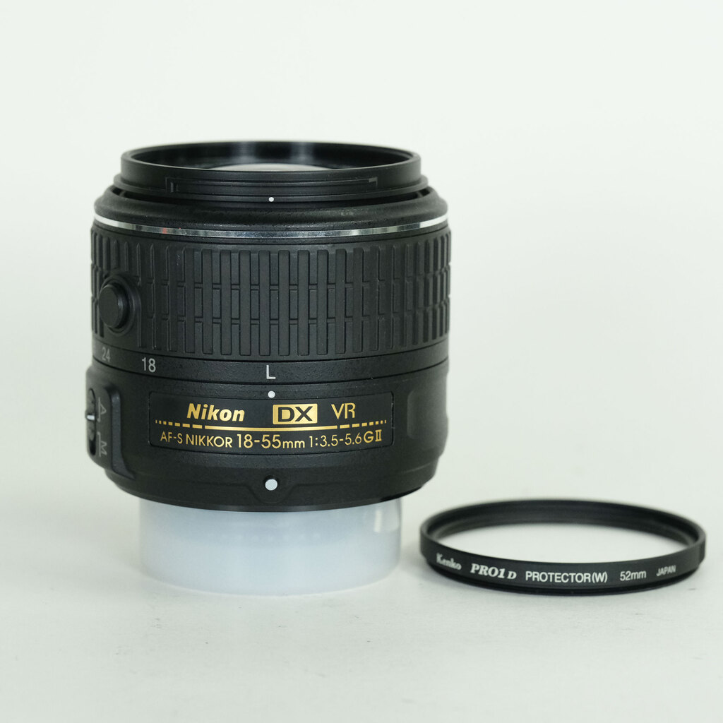 Nikon AF-S DX NIKKOR 18-55mm f3.5-5.6G VR II Nikon AF-S DX NIKKOR 18-55mm f3.5-5.6G VR II