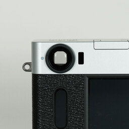 FUJIFILM X half X-HF1