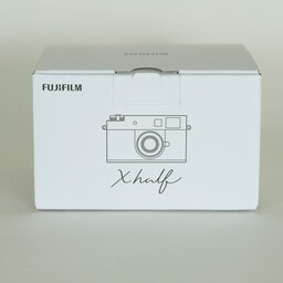 FUJIFILM X half X-HF1