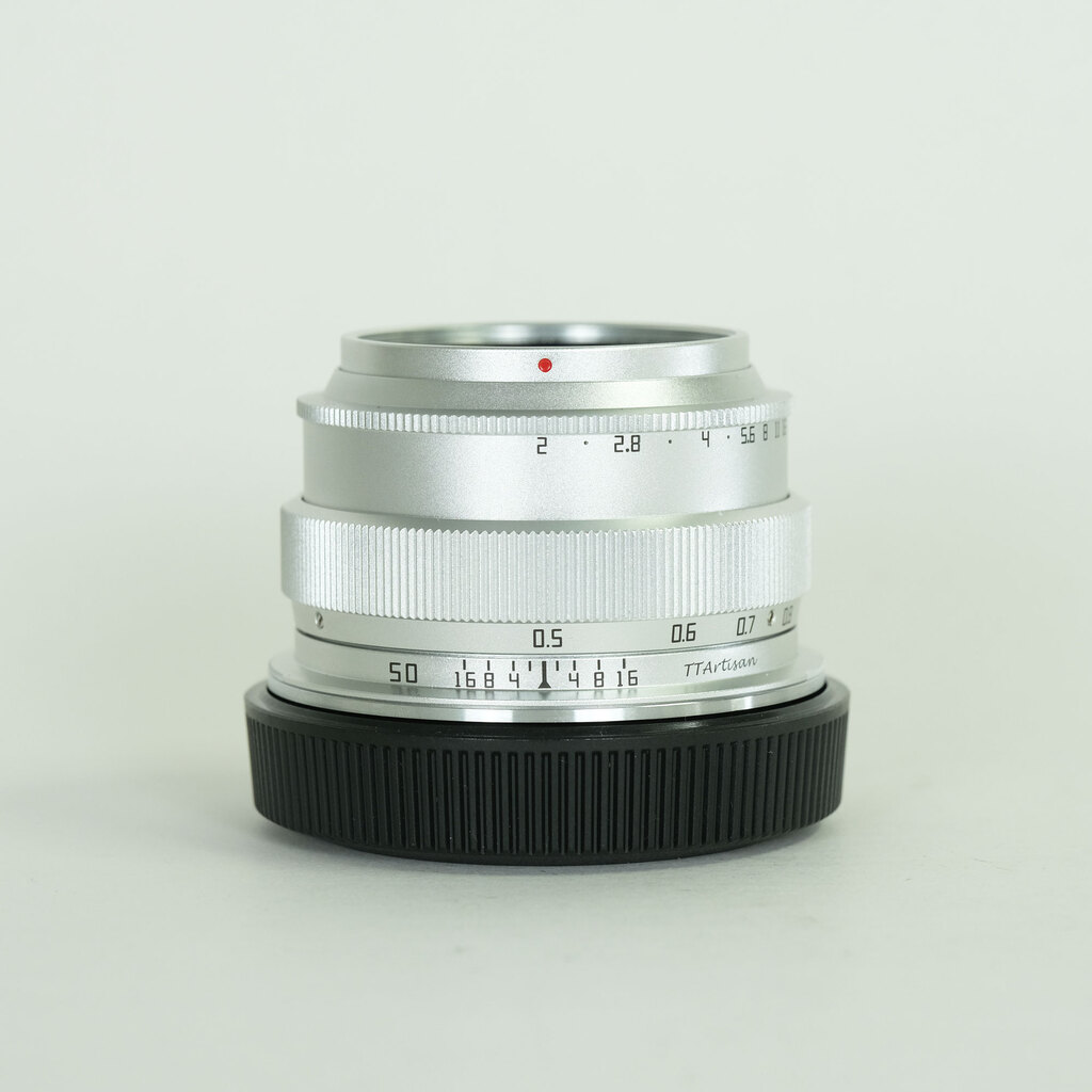 銘匠光学 TTArtisan 50mm F2 (キヤノンRF用) シルバー