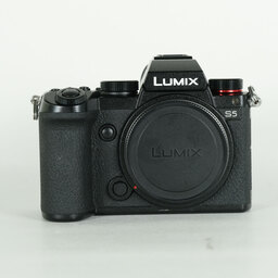 Panasonic LUMIX DC-S5の出品 | ONE SCENE（ワンシーン）