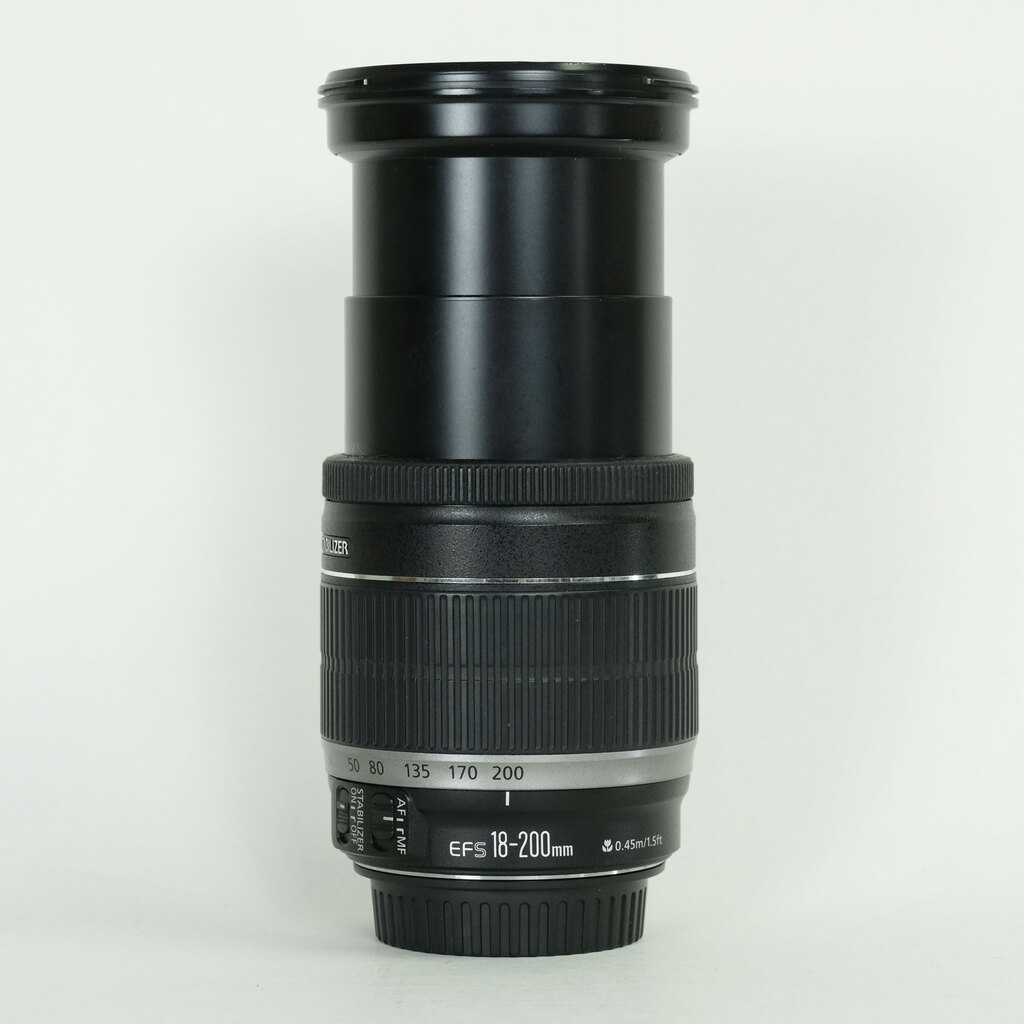 Canon EF-S18-200mm F3.5-5.6 IS Canon EF-S18-200mm F3.5-5.6 IS