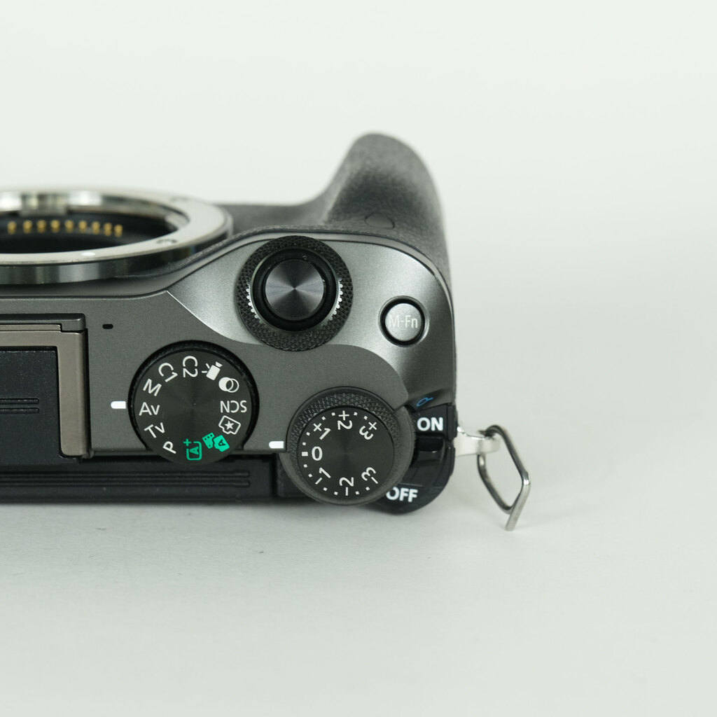 Canon EOS M6 Canon EOS M6