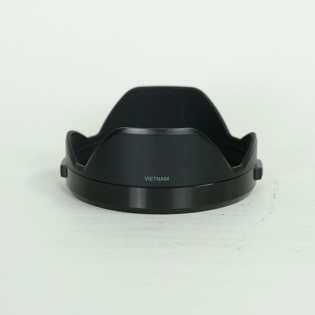 OLYMPUS M.ZUIKO DIGITAL ED 12-40mm F2.8 PRO OLYMPUS M.ZUIKO DIGITAL ED 12-40mm F2.8 PRO