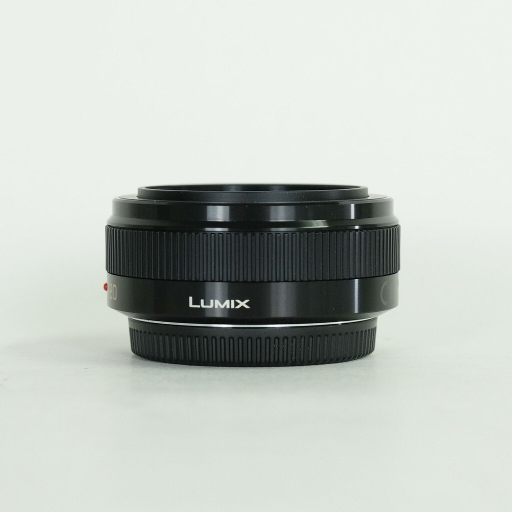 Panasonic LUMIX G 20mm F1.7 II ASPH. Panasonic LUMIX G 20mm F1.7 II ASPH.