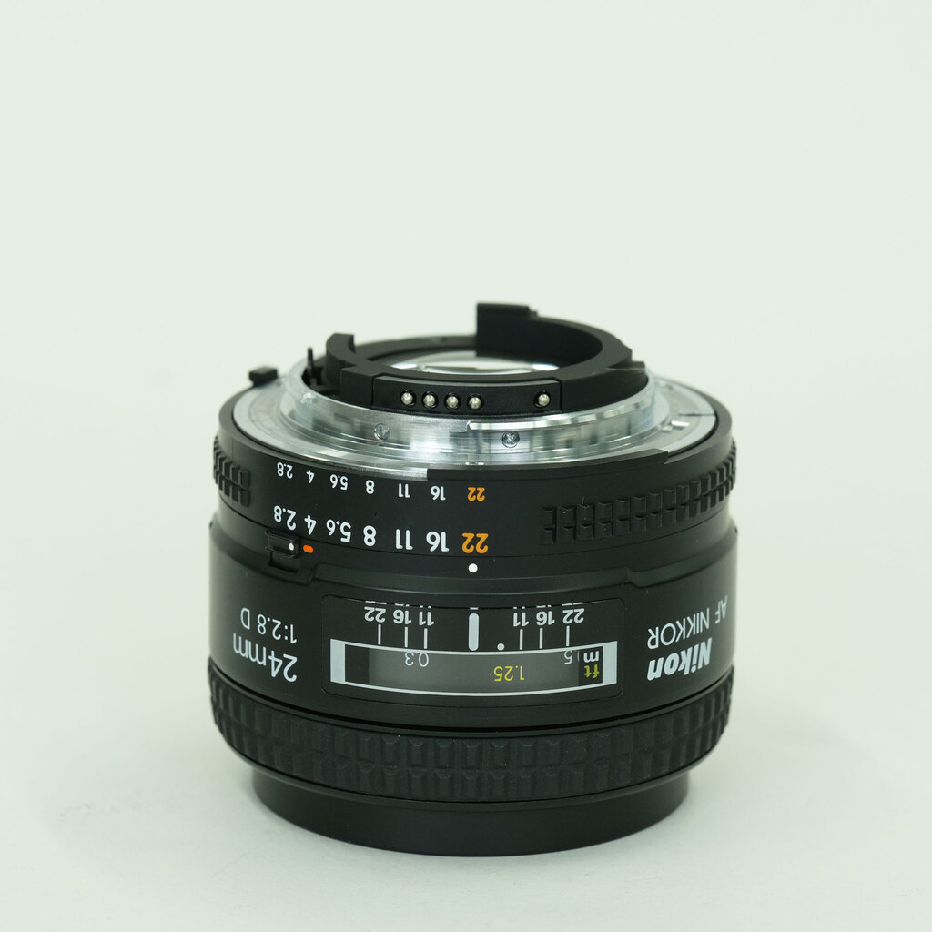 Nikon Ai AF Nikkor 24mm F2.8D