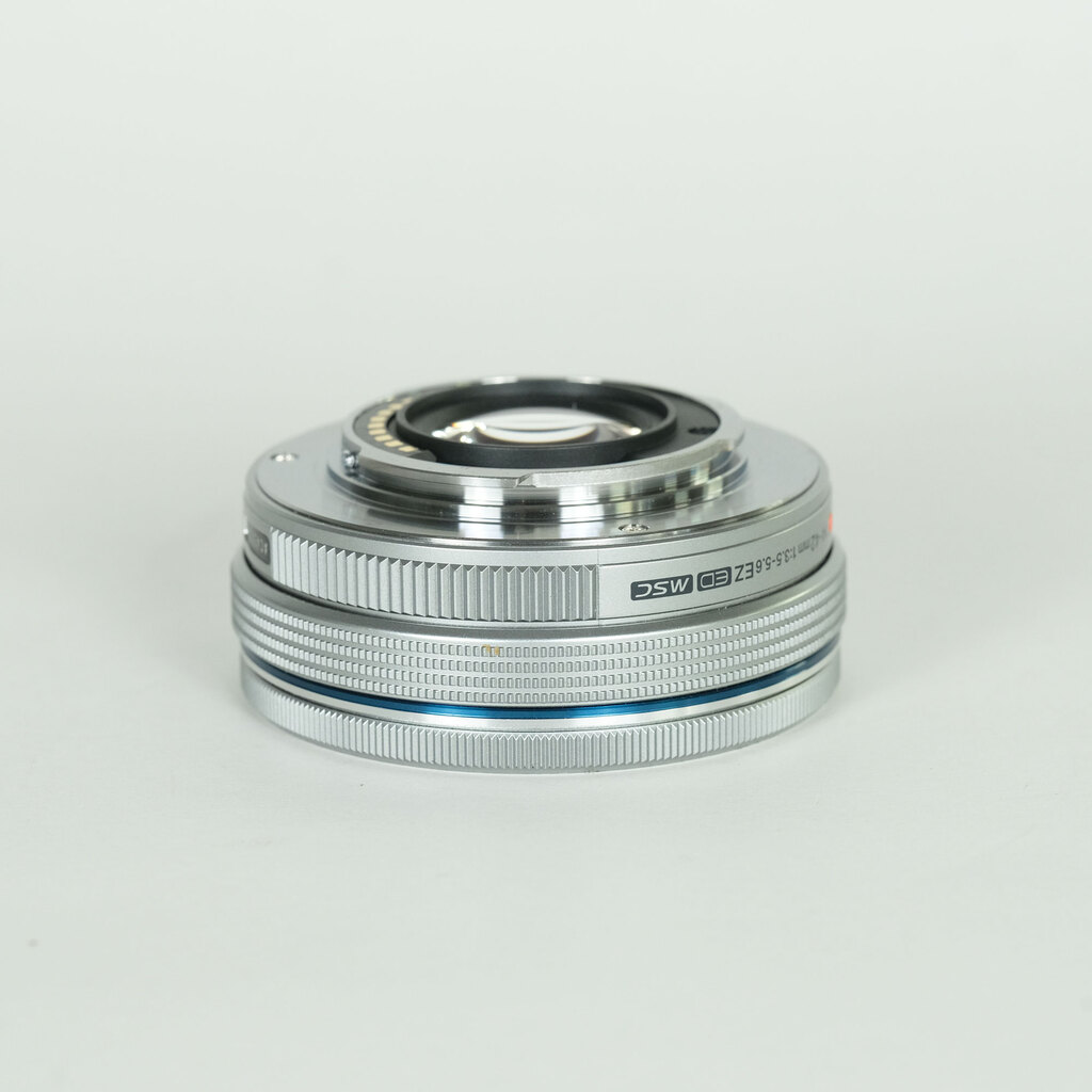 OLYMPUS M.ZUIKO DIGITAL ED 14-42mm F3.5-5.6 EZ シルバー