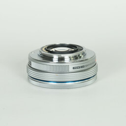 OLYMPUS M.ZUIKO DIGITAL ED 14-42mm F3.5-5.6 EZ シルバー