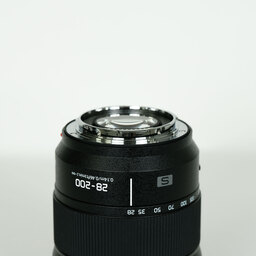 Panasonic LUMIX S 28-200mm F4-7.1 MACRO O.I.S.