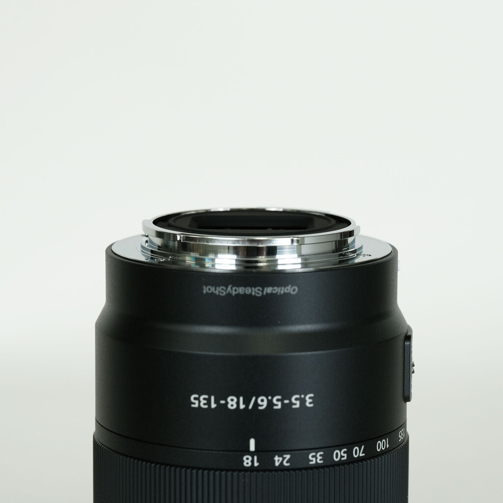 SONY E 18-135mm F3.5-5.6 OSS SEL18135