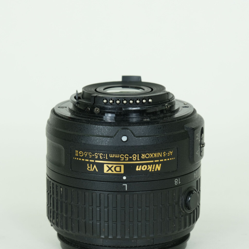 Nikon AF-S DX NIKKOR 18-55mm f3.5-5.6G VR II