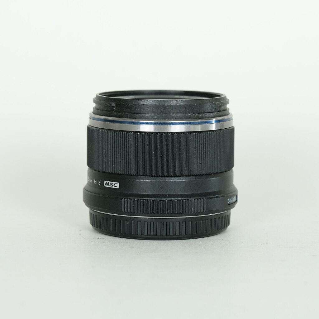 OLYMPUS M.ZUIKO DIGITAL 25mm F1.8 OLYMPUS M.ZUIKO DIGITAL 25mm F1.8