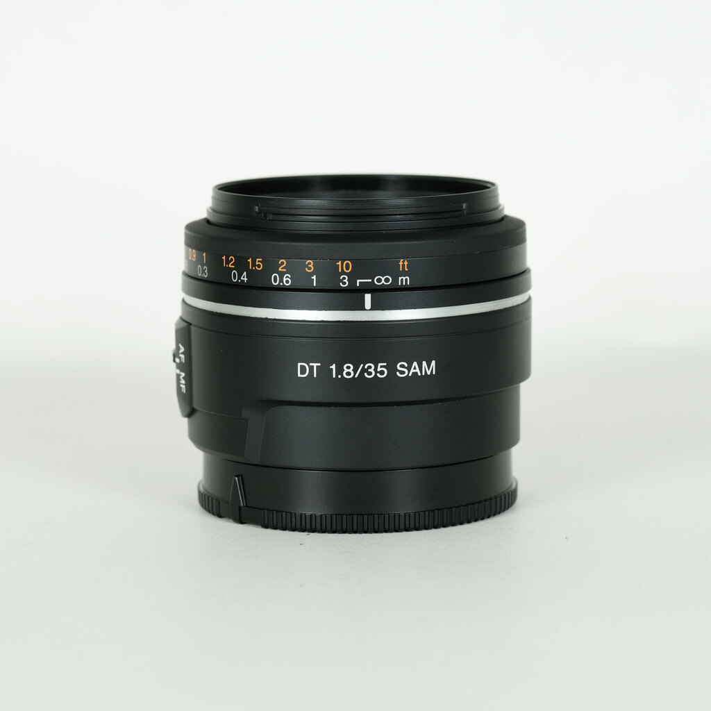 SONY DT 35mm F1.8 SAM SAL35F18