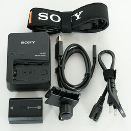 SONY α7RIII ボディ ILCE-7RM3A   【後期モデル 液晶下部にSONYロゴなし】