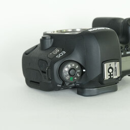 Canon EOS 6D Mark II