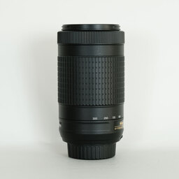 Nikon AF-P DX NIKKOR 70-300mm f/4.5-6.3G ED VR Nikon AF-P DX NIKKOR 70-300mm f/4.5-6.3G ED VR