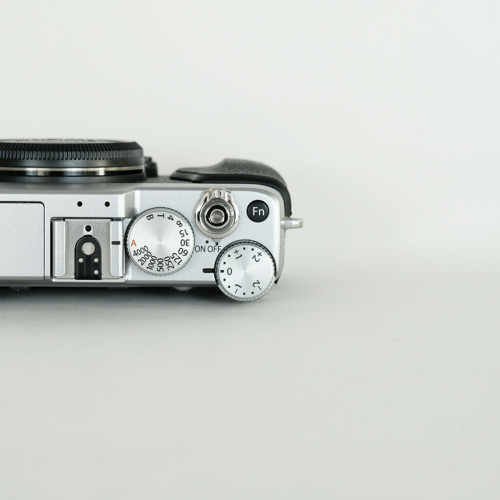 FUJIFILM X-E1 シルバー