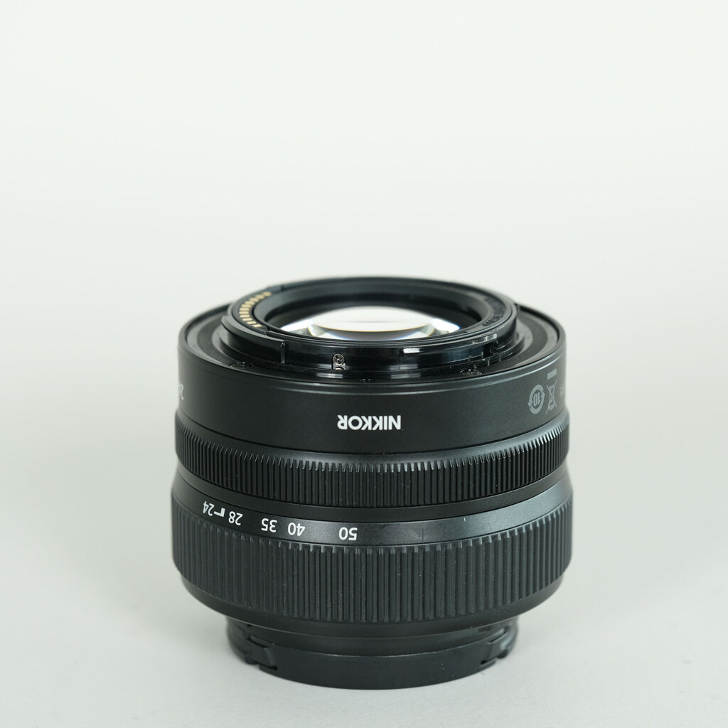 Nikon NIKKOR Z 24-50mm f/4-6.3 Nikon NIKKOR Z 24-50mm f/4-6.3
