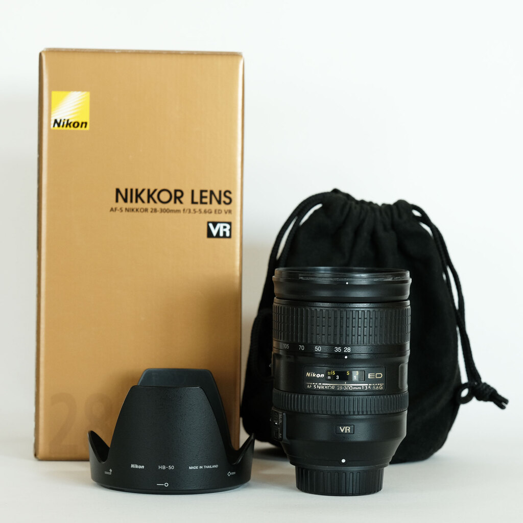 Nikon AF-S NIKKOR 28-300mm f/3.5-5.6G ED VR
