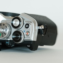 OLYMPUS OM-D E-M5 Mark III