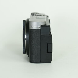 Panasonic LUMIX DC-S9 Panasonic LUMIX DC-S9