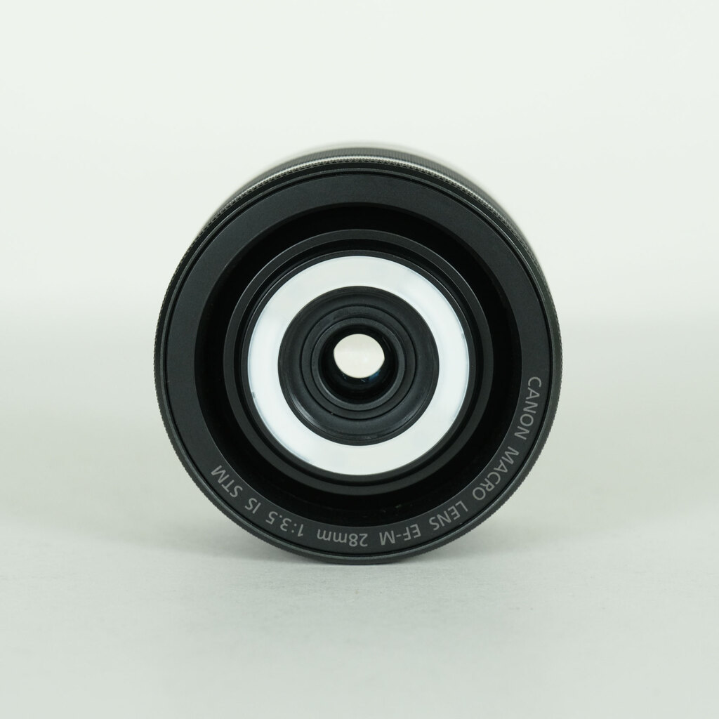 Canon EF-M28mm F3.5 マクロ IS STMの出品 | ONE SCENE（ワンシーン）