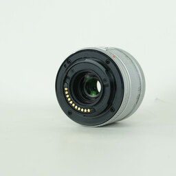 OLYMPUS M.ZUIKO DIGITAL 14-42mm F3.5-5.6IIR シルバー