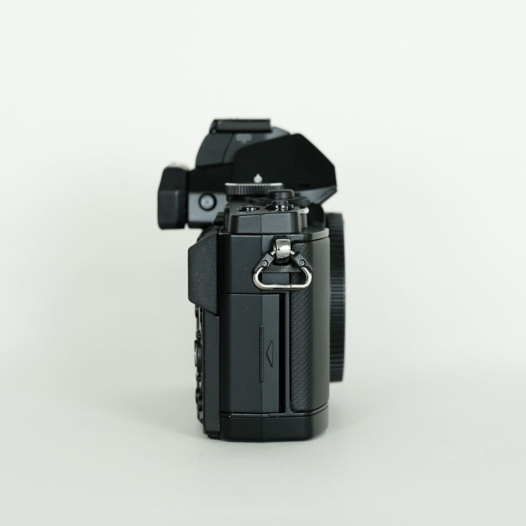 OLYMPUS OM-D E-M5 ボディ ブラック