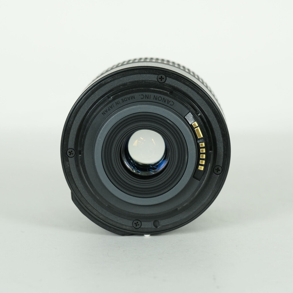 Canon EF-S18-55mm F3.5-5.6 ISの出品 | ONE SCENE（ワンシーン）