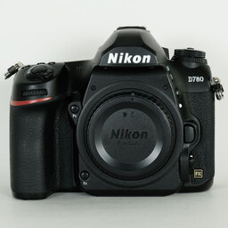 Nikon D780